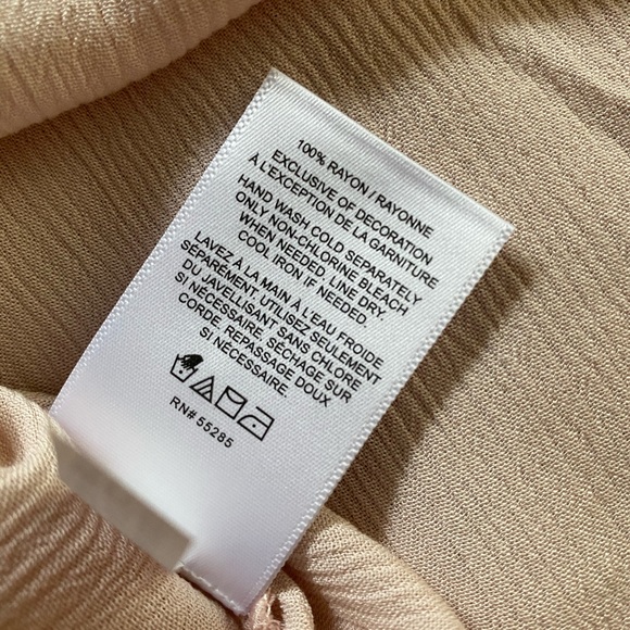 EXPRESS Lace High Neck Cami - Picture 8 of 10